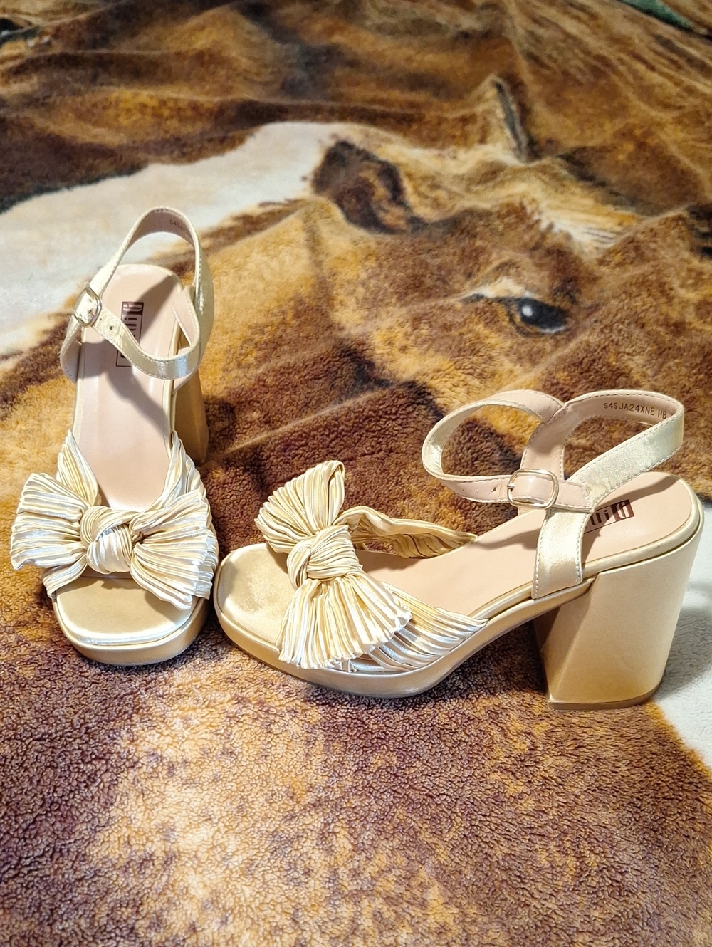 IDIFU Women's Gold Bow Knot Chunky Heels Sz 7